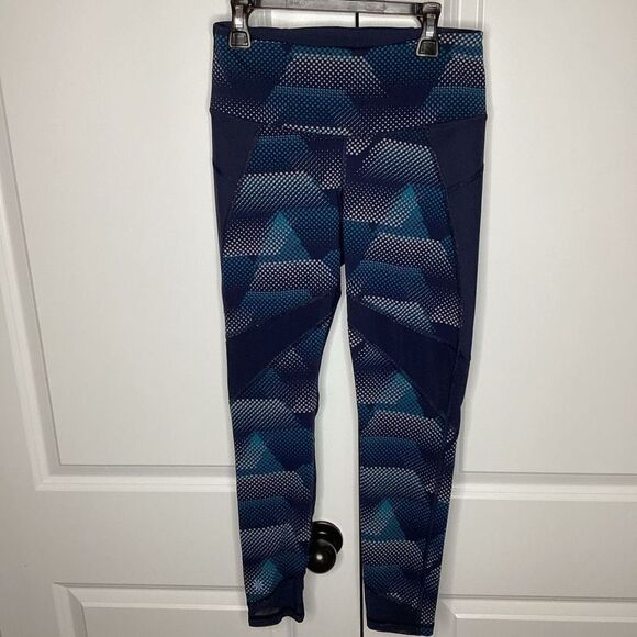 EUC ladies Athleta workout running, athletic wear leggings‎ - Picture 1 of 4